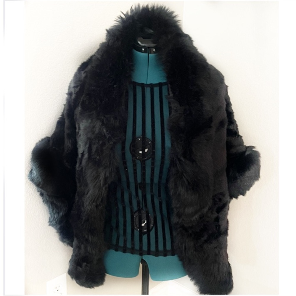 Black Faux Fur Shawl Wrap Cape L